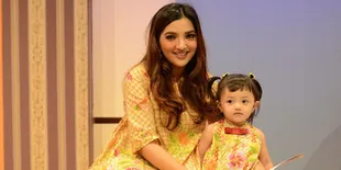 Dunia Makin Menggila, Ashanty Dekatkan Baby Arsy Pada Agama