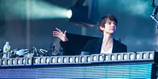 Edan! DJ Muda Ini Bikin Mix Dari Lagu EDM Terkenal Secara Live