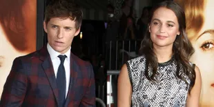 Eddie Redmayne & Alicia Vikander Lakukan Riset Demi Cinta Tragis
