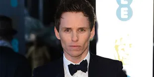 Eddie Redmayne Keracunan Makanan Saat Hadiri BAFTA