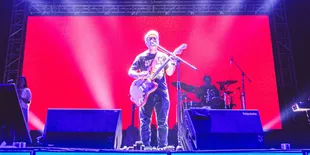 Efek Rumah Kaca Siapkan Panggung Spesial di Indonesia Music Summit 2025