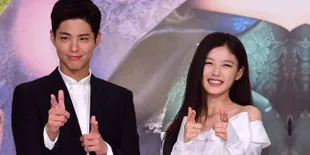 Ekspresi Cute Park Bo Gum Saat Tolak Kado Dari Fans, Nggemesin