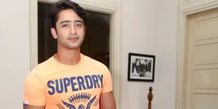 Ekspresif! Groufie Seru Shaheer Sheikh dan Kedua Adik Cantiknya