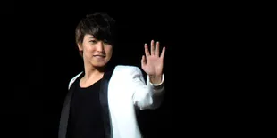 ELF Histeris Saat Gate Konser Super Junior Dibuka