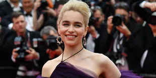 Emilia Clarke Beri Spoiler GAME OF THRONES Season 8!