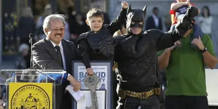Emosional! Trailer 'BATKID' Selamatkan Kota Ini Bikin Mewek