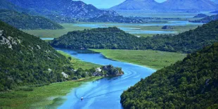 Enchanted River, Misteri Sungai Berwarna Biru