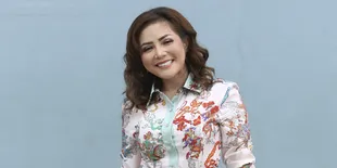 Enggan Berkomentar Mengenai Rumah Tangga Krisdayanti &#38; Raul Lemos, Kristina Dangdut: Aduh Maaf Ya