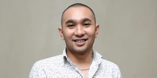 Enji Tak Mau Komentari Hubungan Ayu Ting Ting dan Shaheer Sheikh