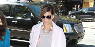 Eva Mendes Komentari Kabar Kehamilan, Apa Katanya?