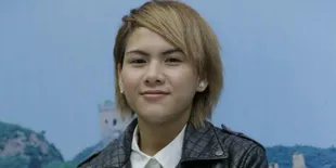 Evelyn Nada Anjani Pakai Hijab, Akui Perubahan Jati Diri