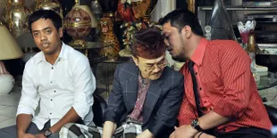 Eyang Subur Mendapat Banyak Pertanyaan di Polda