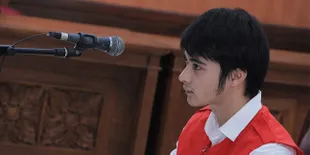 Eza Gionino Akui Bersalah Tendang Kaca Rumah Rasti