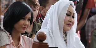 Eza Gionino: Ardina Rasti Pernah Hampir Dibunuh Ibunya Sendiri