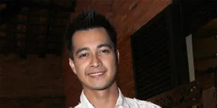 Eza Gionino Laporkan Balik Ardina Rasti ke Polda Metro