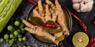 Fakta atau Mitos, Apakah Ceker Ayam Penyebab Kolesterol Tinggi? Simak Penjelasan Ahli