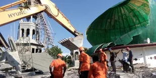 Fakta-Fakta Gempa 7 SR di Lombok: Waspada Tsunami - Memakan 98 Korban Jiwa