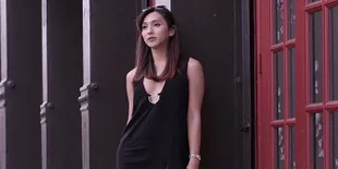 Fakta Menarik Dena Rachman, Tak Mau Ubah Wajah - Pegang Gelar Magister Desain