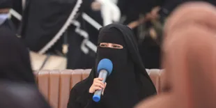 Fakta Tersembunyi Umi Pipik, Ternyata Dulunya Mantan Model dan Kini Berpenampilan Santun Tertutup