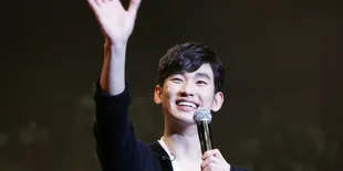 Fan Meeting Kim Soo Hyun Ditutup Dengan 'In Front Of Your House'