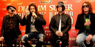 Fans Guns N Roses Pilih Tukarkan Tiket