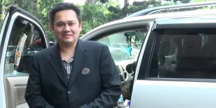 Farhat Abbas Sebut Pengacara Ahmad Dhani Belum Disumpah Advokat