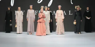 Fashion Show di Jakarta, Lini Busana Karya Desainer ini Tampil Memukau Sebagai Pendatang Baru
