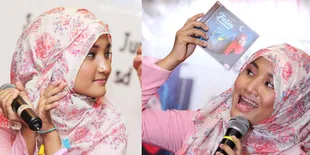 Fatin Shidqia Lubis Saja Doyan Naik Trans Jakarta, Kalau Kamu?