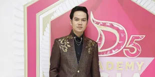Faul Lolos, Maria Calista Tersenggol di Top 12 DA Asia 5