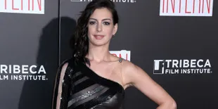 Film Ini Jadi Bukti Kalau Anne Hathaway Adalah Menantu Teladan