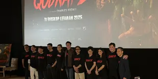 'QODRAT 2' Segera Tayang, Hadirkan Sensasi Kengerian Baru Ratusan Orang Kesurupan Massal