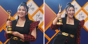 Fitri Carlina Sabet Penghargaan Perdana di AMI Awards 2024, Puncak Perjalanan 15 Tahun dalam Karier Musik