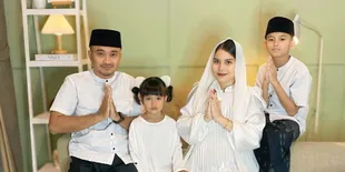 Fitri Tamara Umumkan Kelahiran Anak Ketiga Berjenis Kelamin Perempuan