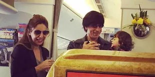 [Foto] AbRam Khan Tertangkap Kamera di Bandara, Super Imut!