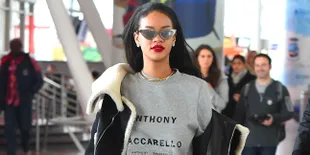 [FOTO] Alami Nip Slip, Rihanna Bikin Malu Dirinya Sendiri