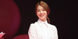 Foto Bareng Jessica Alba, Sulli Nggak Kalah Cantik Mempesona