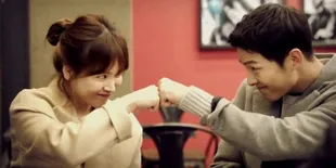 Foto Bareng Teman di Bandara, Song Song Couple Dibilang Mirip Anak SMA