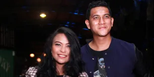 Foto Bayi Tantri dan Arda Naff yang Melongo, Menggemaskan