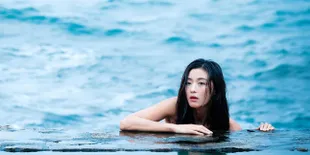 FOTO: Belanja Bareng Suami, Jun Ji Hyun Kenakan Pakaian Mewah