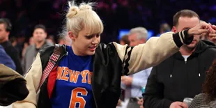 [FOTO] Berubah Total, Miley Cyrus Kembali Jadi 'Hannah Montana'