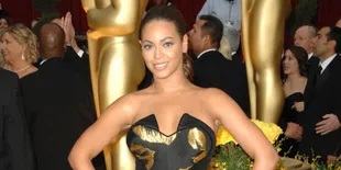 [Foto] Beyonce Ikut Narsis di 'Selfie' Seorang Fans