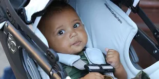 [FOTO] Bikin Gemas! Lama Tak Muncul, Pipi Saint West Makin Gembul