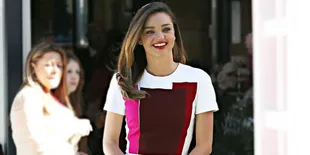 [Foto] Bukti Nyata Miranda Kerr Kencan di Atas Kapal Pesiar