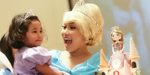 Foto: Curhat Haru Ayu Ting Ting Tentang Bilqis di Instagram