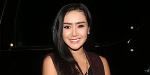 FOTO: Di Dalam Mobil, Cita Citata &#38; Sang Pacar Mesra Abis