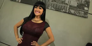 [FOTO] Diego Muhammad Salat Jumat, Jupe Yang Bahagia