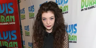 [Foto] Diteror Paparazzi Maniak, Lorde Ketakutan!