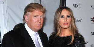 FOTO: Ekspresi Melania di Belakang Donald Trump Ini Bikin Ngakak