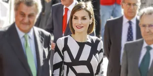 FOTO: Fashion Cantik Ratu Letizia, Super Stylish Bak Supermodel