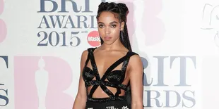 [FOTO] FKA Twigs Tanpa Make-Up, Masihkah Robert Pattinson Cinta?